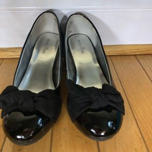 children black heel size 2